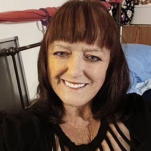 Meet your Posher, Lois